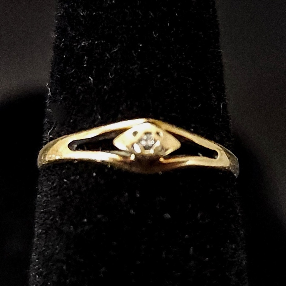Solid Gold Vintage Child Ring - Size 2.5 0.45g - Midi Ring Toe Ring